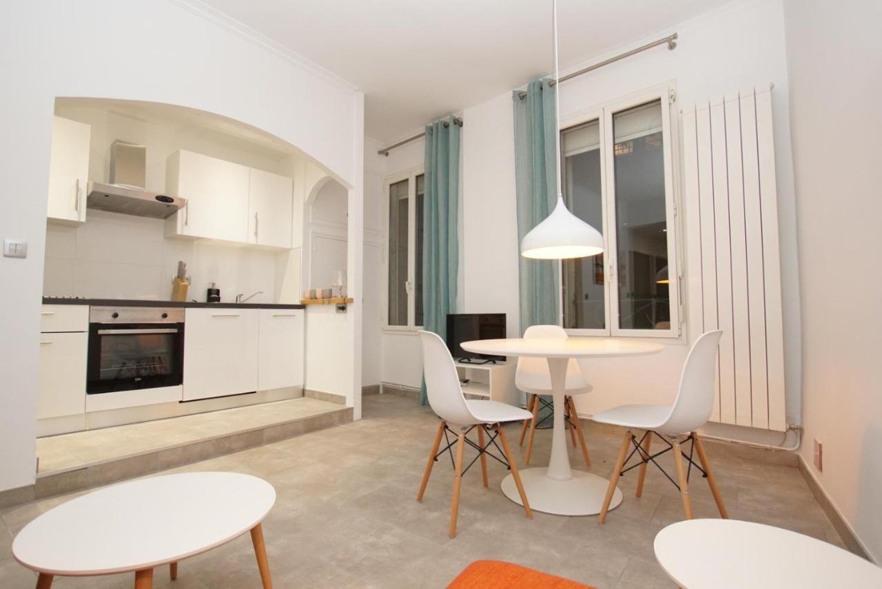 Suite Volupte Classee 3 Etoiles Avec Vue Sur Jardin, Climatisation Montpellier Eksteriør billede